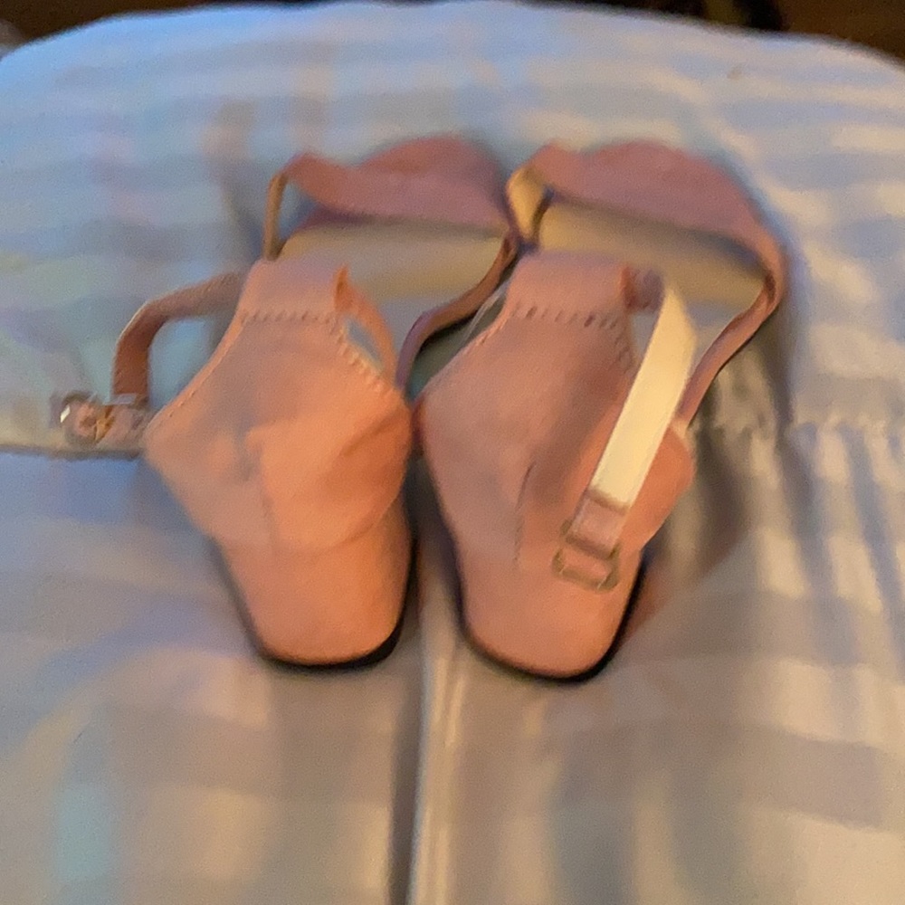 Ladies shoes - Picture 3 of 3